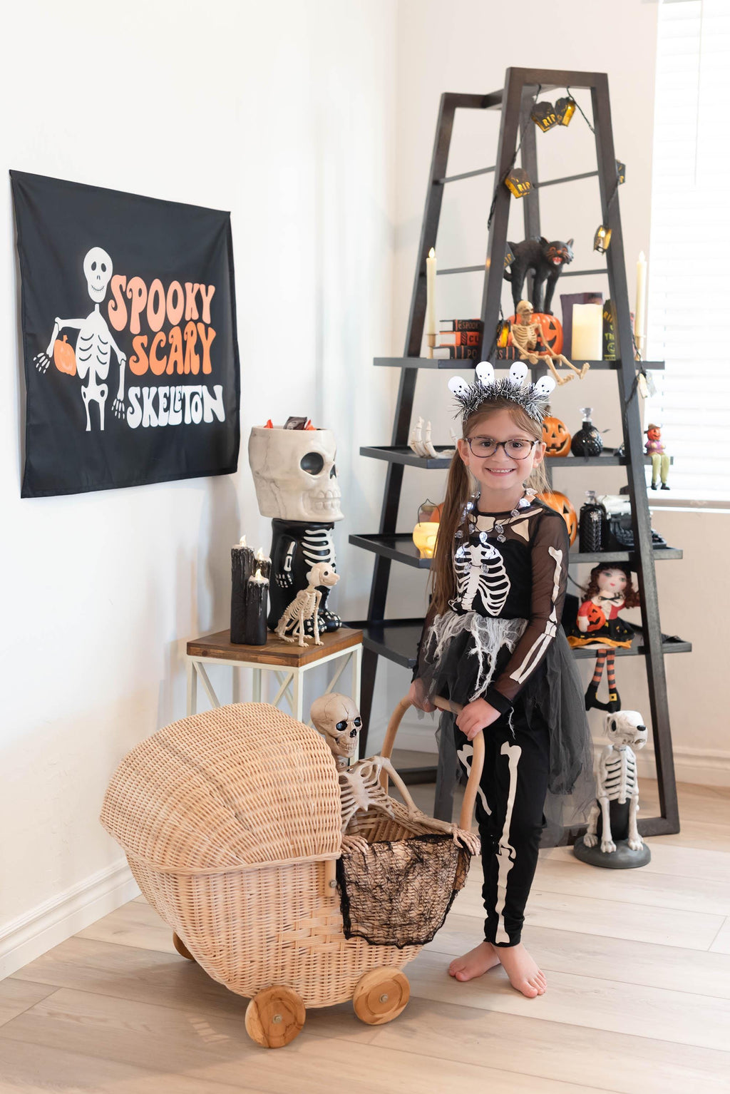 Halloween Banner, Spooky Scary Skeleton, Halloween Decor, Halloween Wall Art