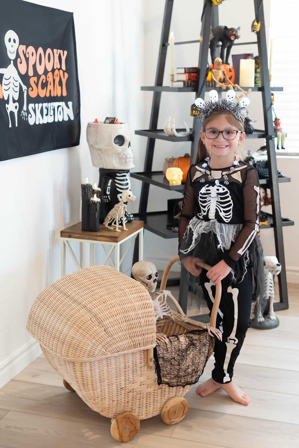 Halloween Banner, Spooky Scary Skeleton, Halloween Decor, Halloween Wall Art