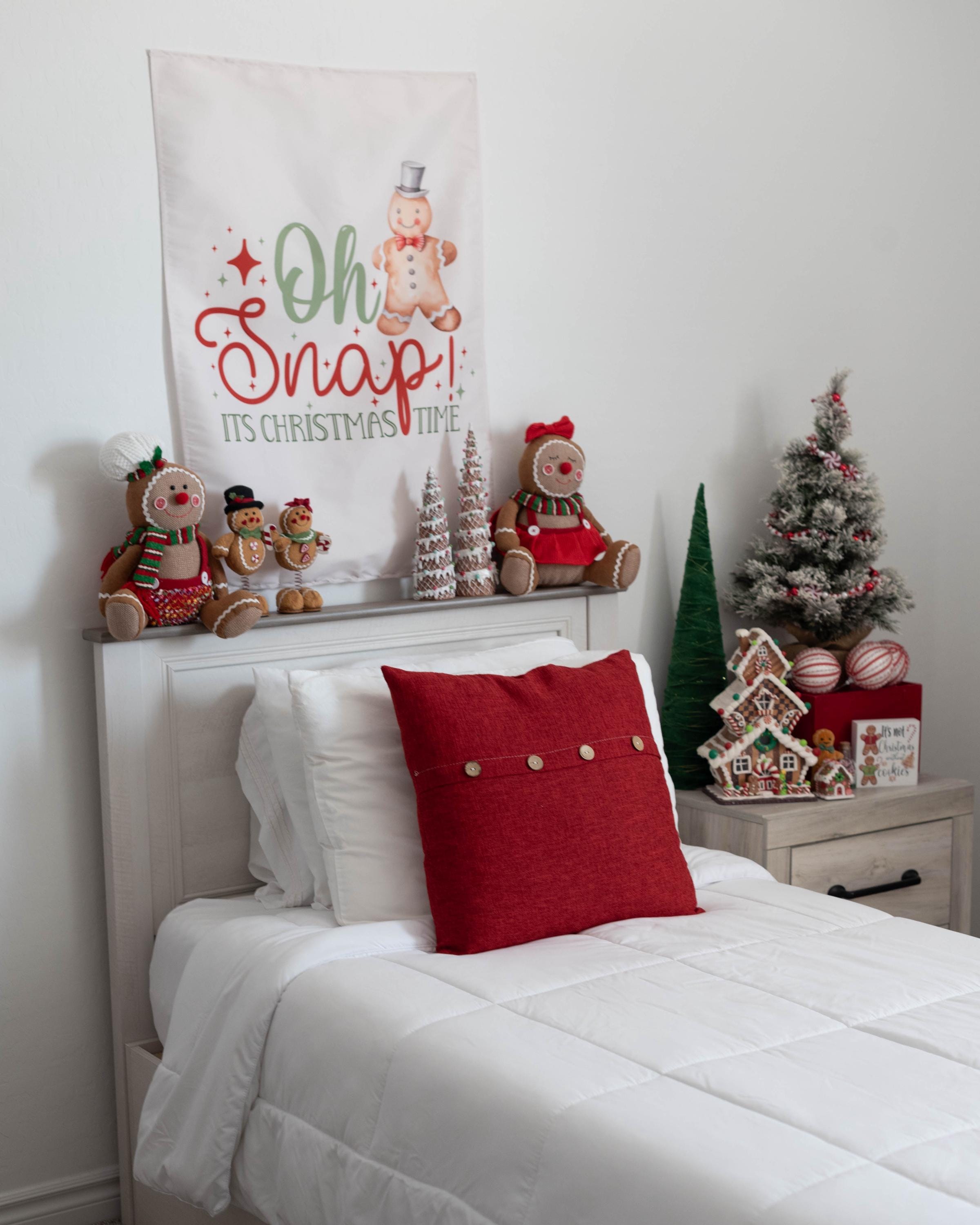 Christmas Banner Oh Snap, Kids Fabric Tapestry, Wall art Room Decor