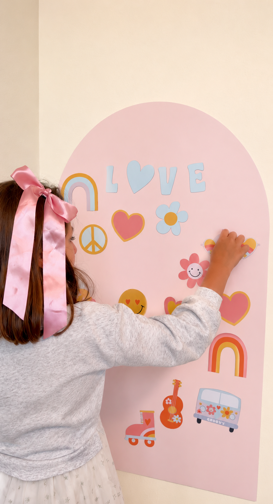 Medium Magnet Magic Wall  - Removable Damage-Free Magnetic Wall