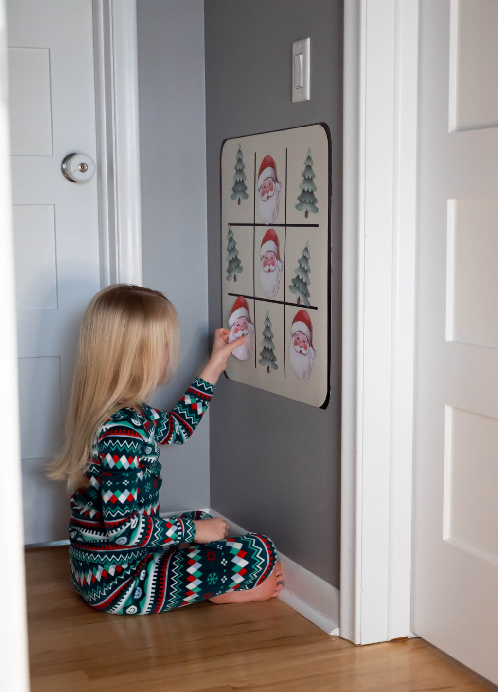 Magnet Magic Neutral Tic Tac Toe Board
